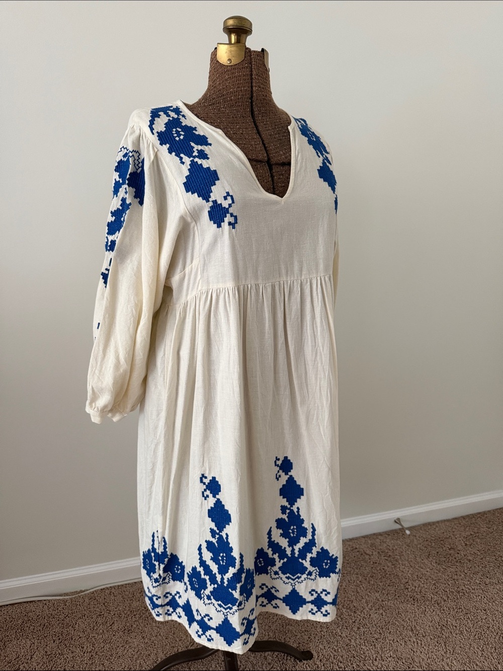 Velvet by Graham & Spencer White Midi Dress with Blue Embroidery - Picture 8 of 13